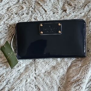 Kate Spade Navy Wallet with White Trim